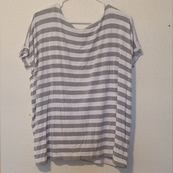 Piko 1988 Striped Gray and White Boxy Short Sleeve Tee - Picture 2 of 4